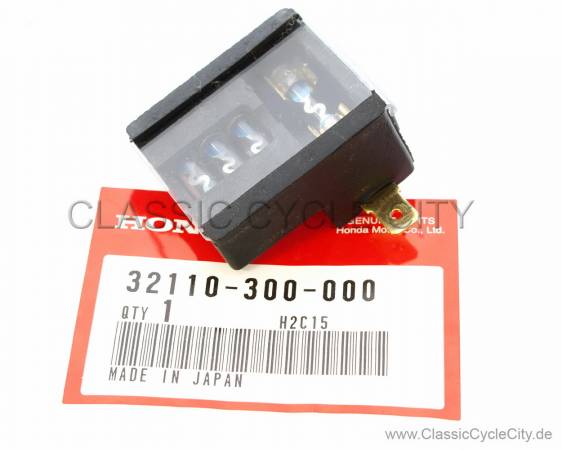BOX FUSE # 32110-300-000