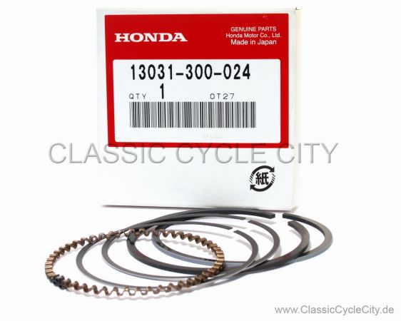 Kolbenring Set +0,50 mm / 2. Übermaß (RING SET PISTON +0.50) # 13031-300-024 (ersetzt 13031-300-013)